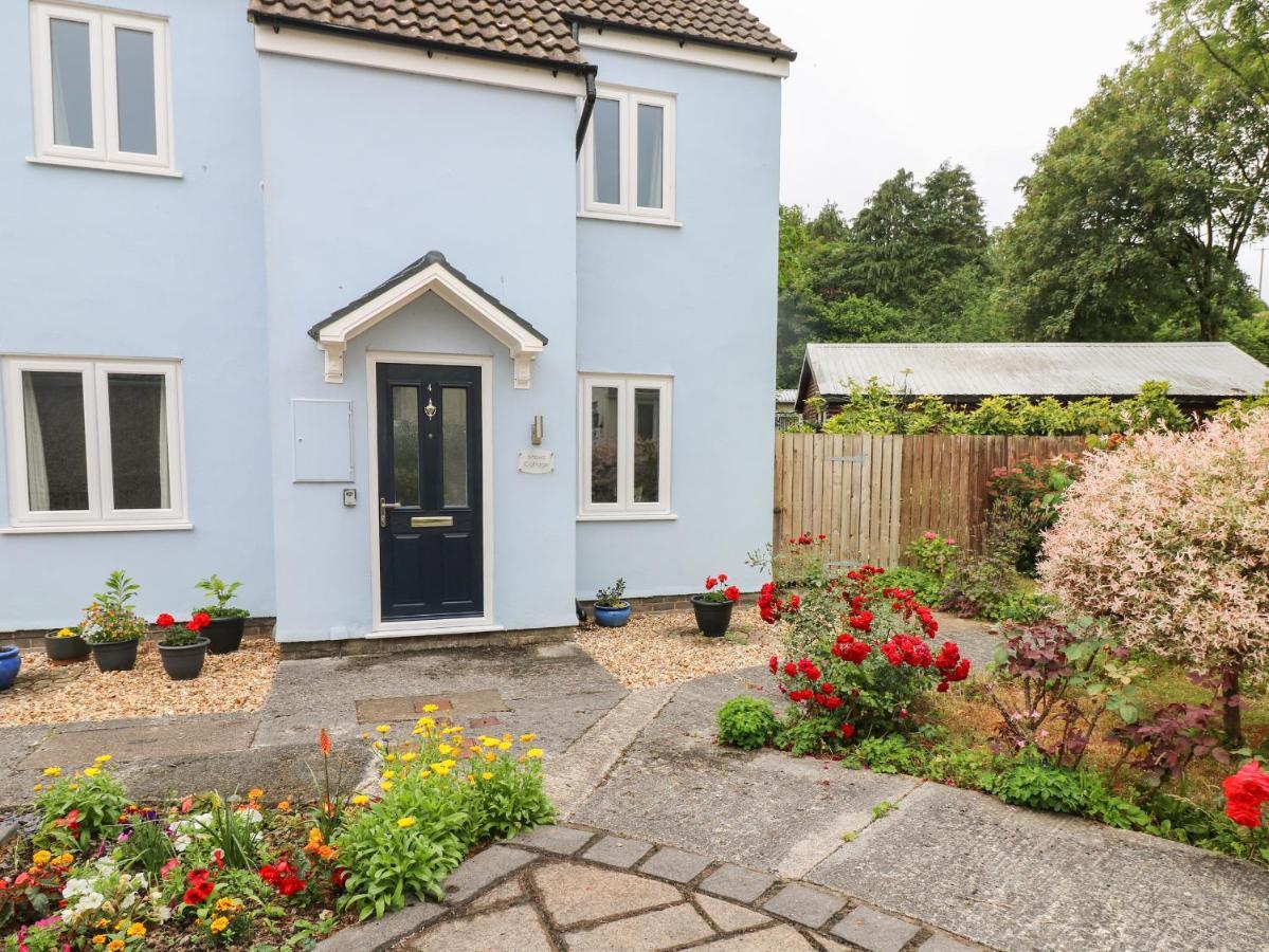 Mews Cottage คาร์มาเทน ภายนอก รูปภาพ