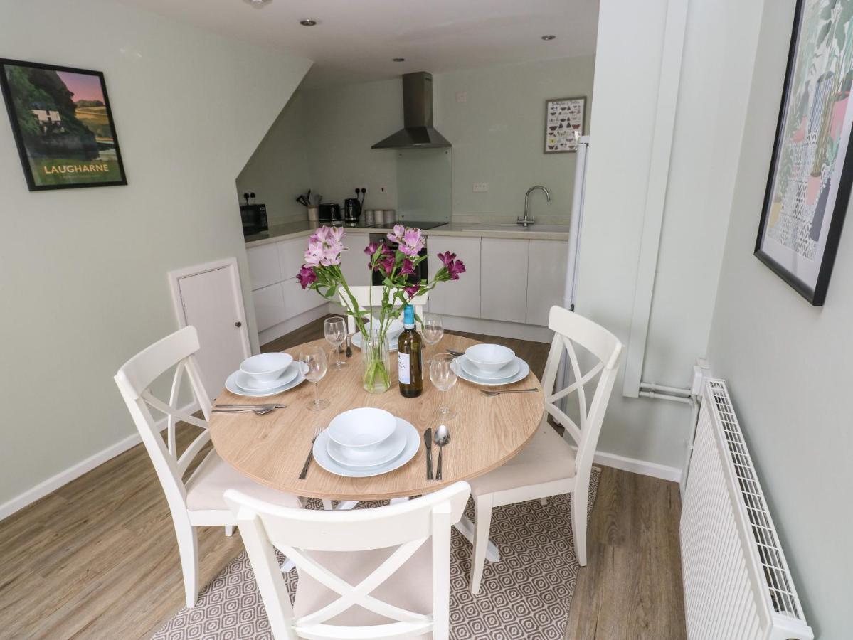 Mews Cottage คาร์มาเทน ภายนอก รูปภาพ