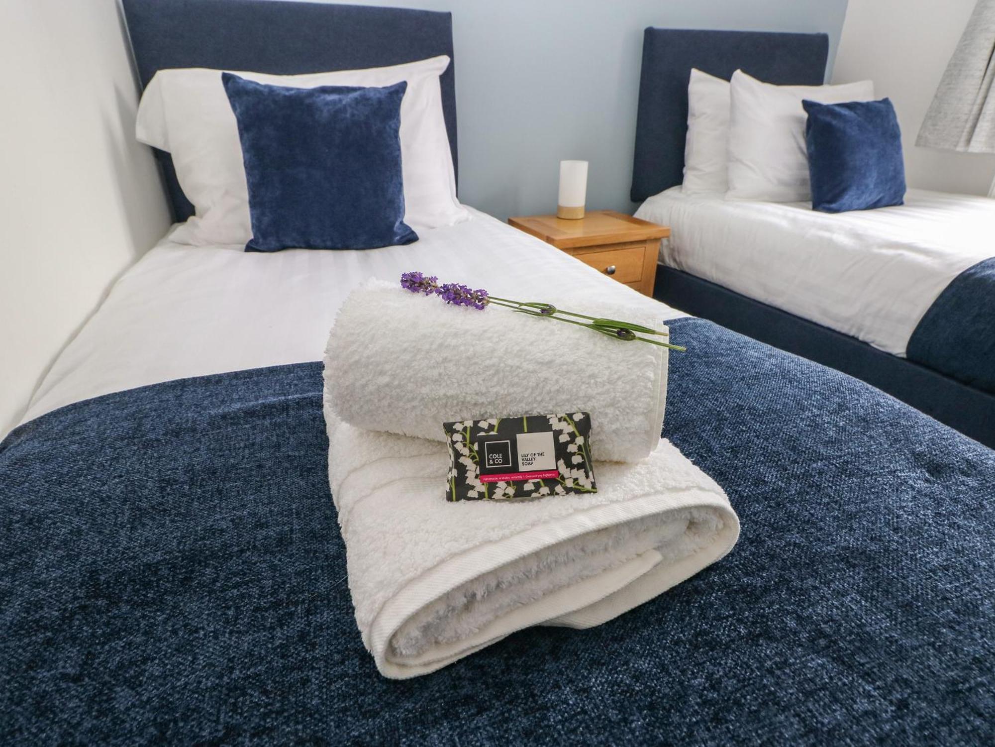 Mews Cottage คาร์มาเทน ภายนอก รูปภาพ